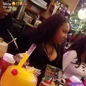 Meet your Posher, Ellé